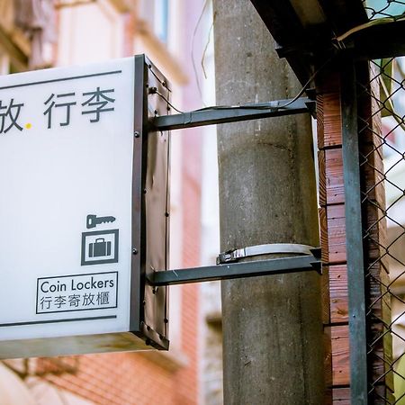 Loft Hostel Fengjia Taichung Exterior foto