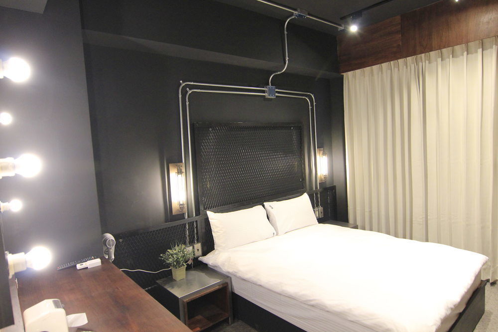 Loft Hostel Fengjia Taichung Exterior foto