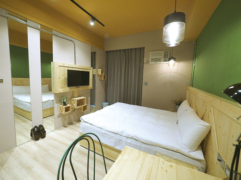 Loft Hostel Fengjia Taichung Exterior foto