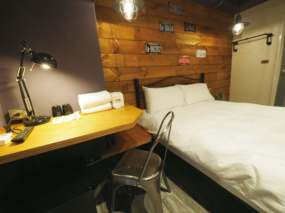Loft Hostel Fengjia Taichung Exterior foto