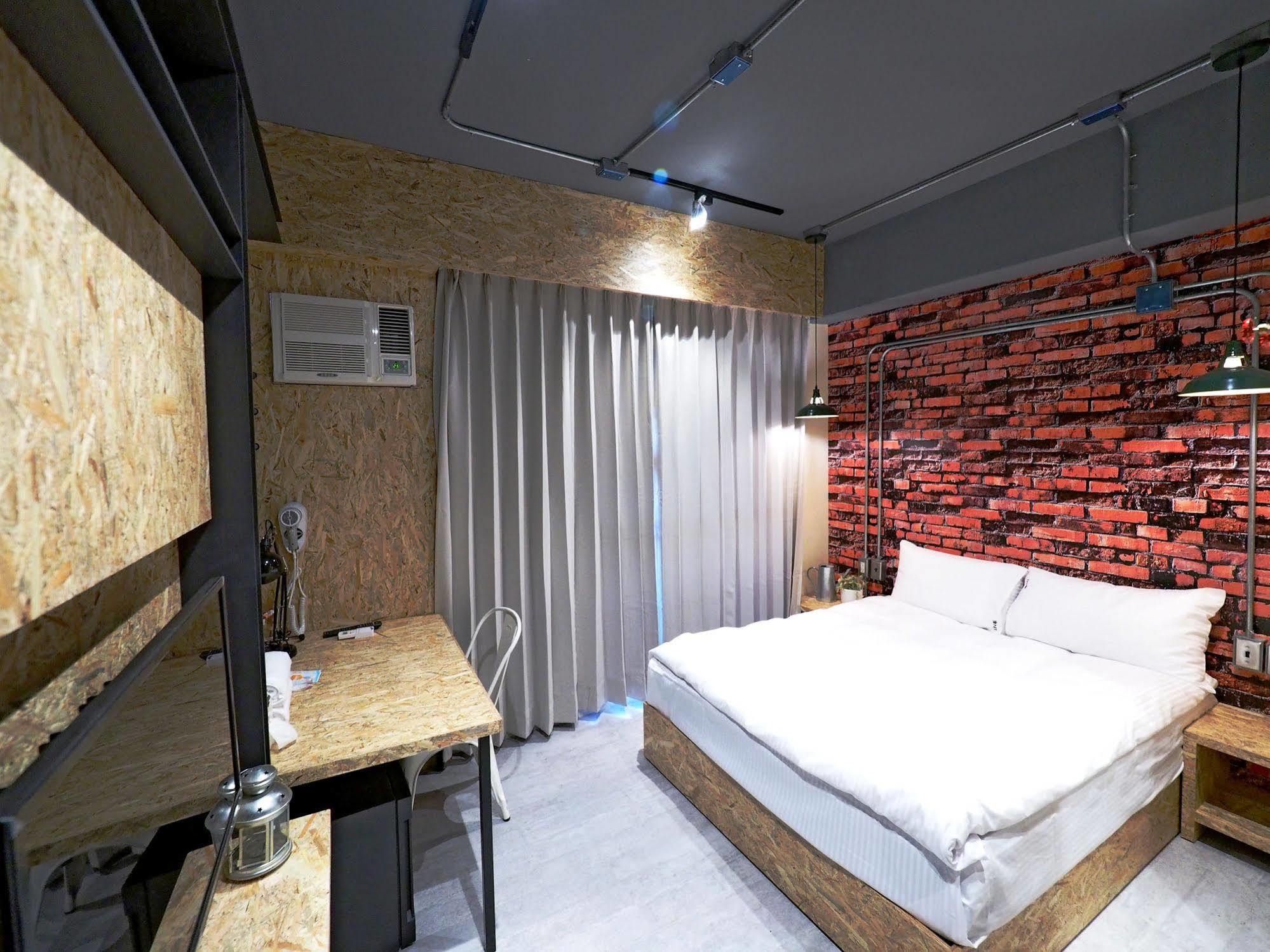 Loft Hostel Fengjia Taichung Exterior foto
